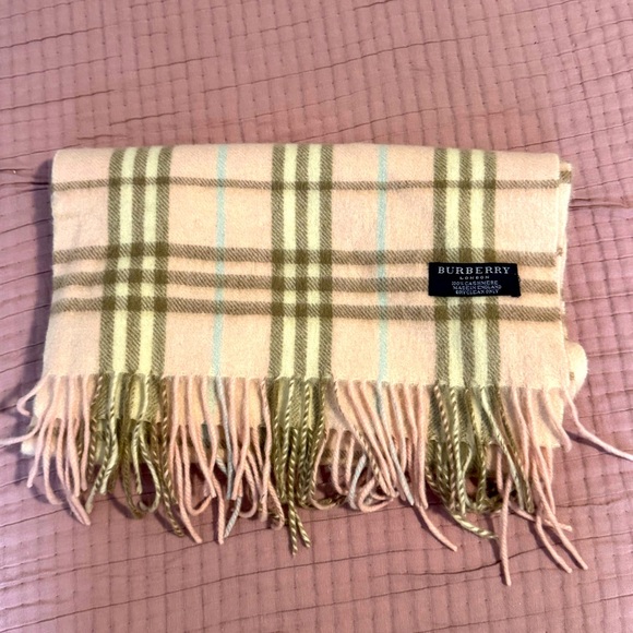 BURBERRY 100% Cashmere Light Pink Plaid Nova Check Scarf - Picture 1 of 7